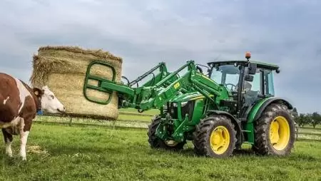 Büntetővám az amerikai traktorokra