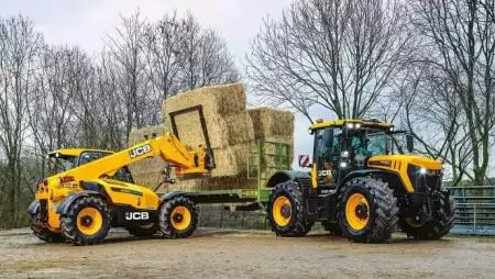 JCB: tisztább, erősebb, hatékonyabb rakodók
