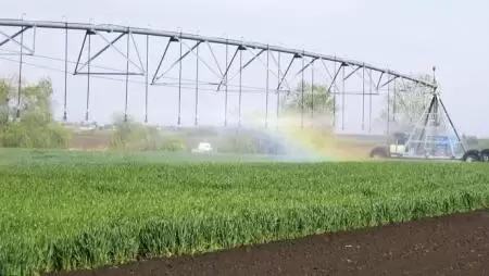 Többet vízzel, mint erővel