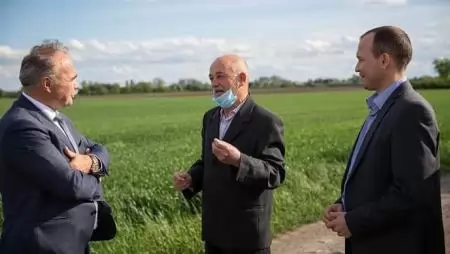Jól haladnak a vetési munkákkal a hazai földeken