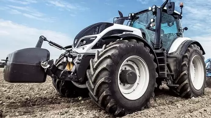  Valtra T szériás traktorok