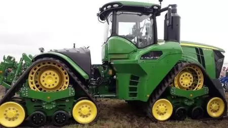 MEZŐGAZDASÁGI JÁRMŰVEZETŐK FIGYELEM