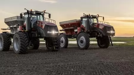 Ilyen még nem volt: önműködő műtrágyaszórót mutatott be a Case IH
