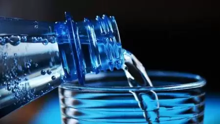 Kiderült: az íze miatt iszunk csapvíz helyett ásványvizet