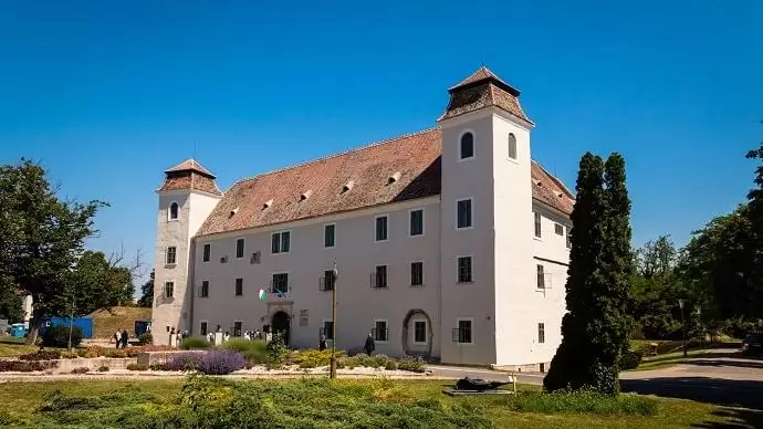 A fenntarthatóság jegyében: új tanszékekkel bővül a Széchenyi István Egyetem mosonmagyaróvári kara