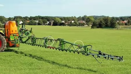 Automatikus szórókeret-megvezetés 4 érzékelővel