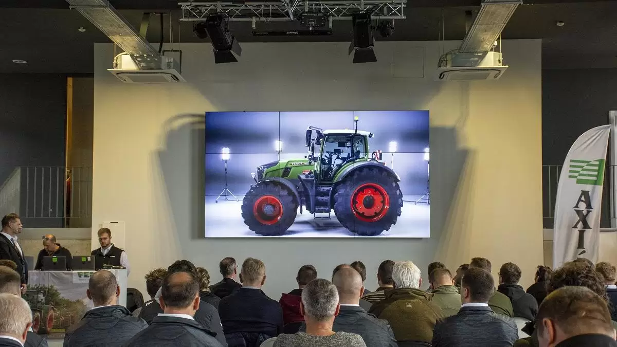 Fendt 700 Vario Gen7 bemutatót tartott az AXIÁL a DrivingCampen