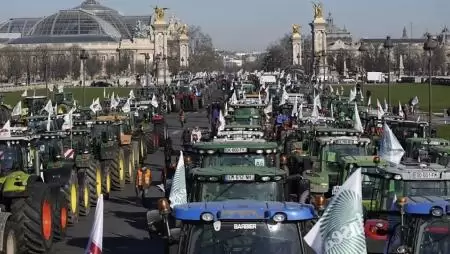 Utcára vonultak a francia gazdák