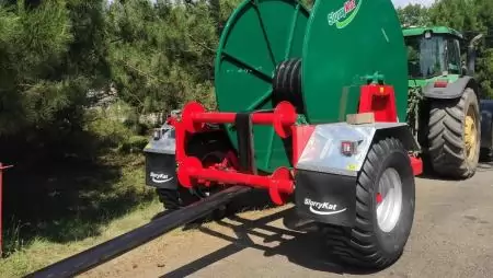 Lapostömlő az acél öntözőcsövek helyett -gyorsabb és egyszerűbb