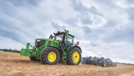 John Deere 6R sorozatú traktorok – Univerzális alkalmazhatóság prémium szinten