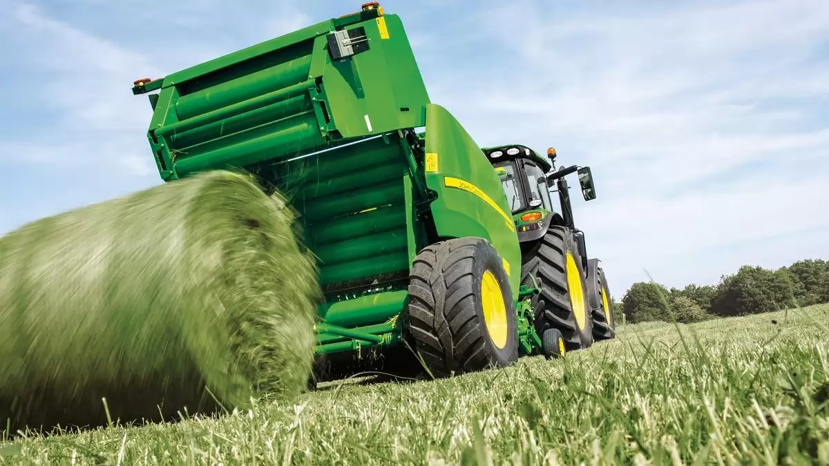 Fix vagy változó kamrás bálázó