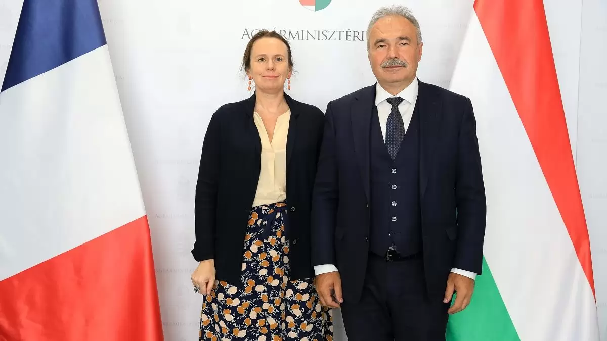 Tovább kell erősíteni a magyar-francia kapcsolatokat