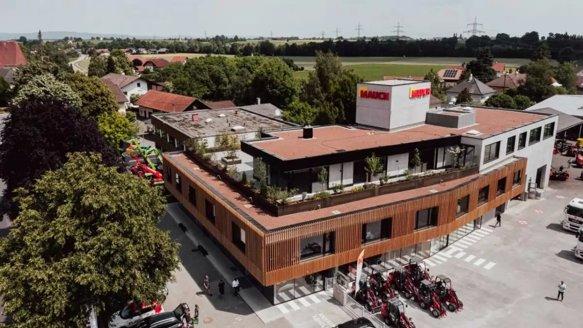 Ultramodern központot avatott a Mauch, a Weidemann rakodógépek hazai forgalmazója