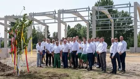 Új AXIÁL-hagyomány a székesfehérvári bokrétaünnepen