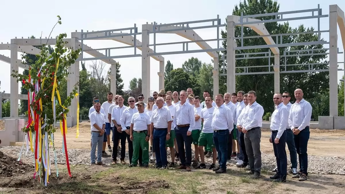 Új AXIÁL-hagyomány a székesfehérvári bokrétaünnepen