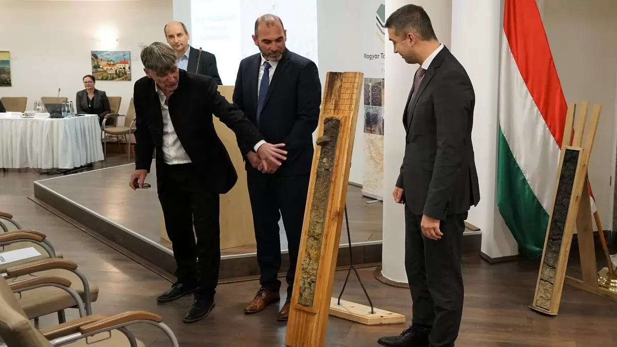 Hódmezővásárhelyi talajszelvény lett az Év Talaja