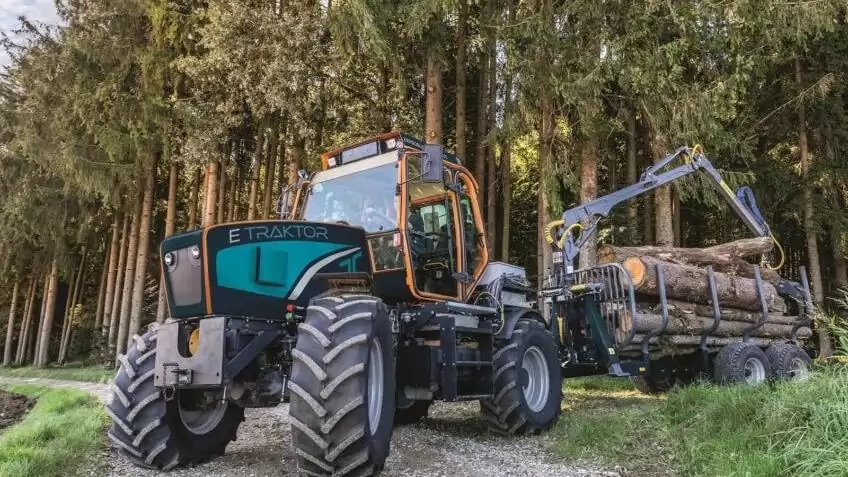 Új elektromos traktor egy német startup-tól: a Tadus