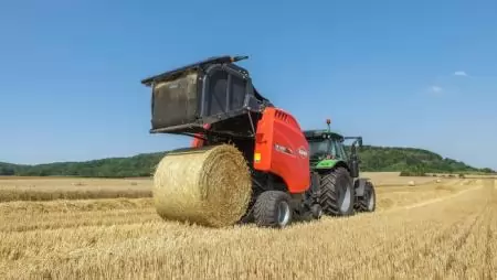 Új, változókamrás bálázógépek piaci bevezetése a Kuhn-tól