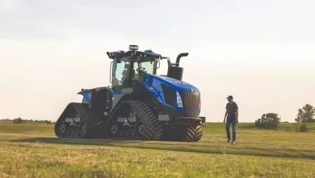 Traktorpremier: New Holland T9 SmartTrax™, PLM Intelligence™-rendszerrel a 2025-ös modellévre 