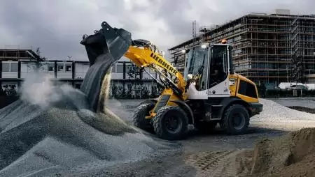 Liebherr L 507 E elektromos homlokrakodó premier