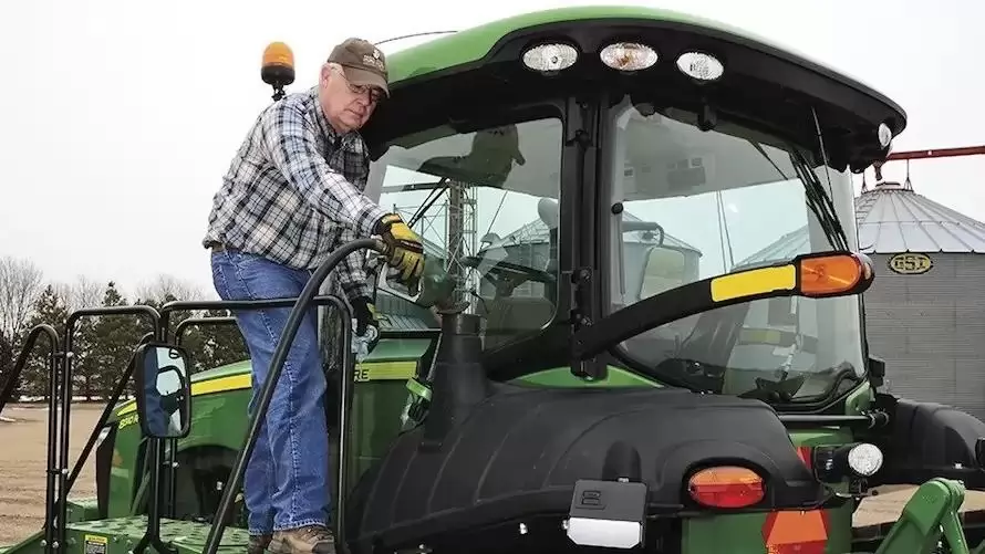 Újabb számottevő áremelkedés mindkét üzemanyagnál