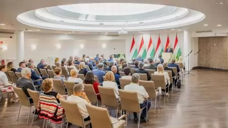 Köszönet az agrároktatásban dolgozó tanároknak
