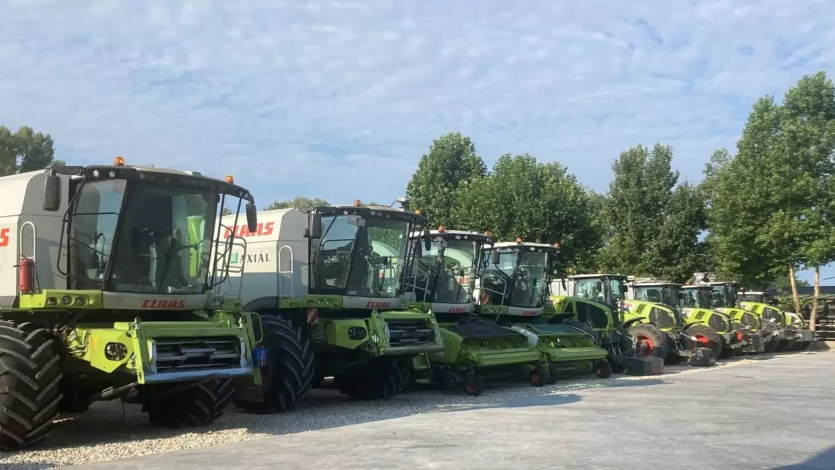 Más megoldást már el sem tudnak képzelni! – Szemrevételezzük a Szűcs farm gépflottáját