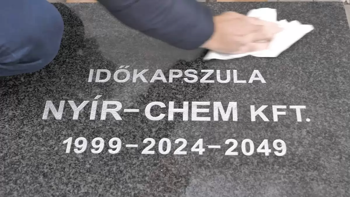 Időkapszulával és különleges ünnepséggel búcsúztatták Szabolcsban az évet a gazdák: 25 éves a Nyír-Chem Kft.