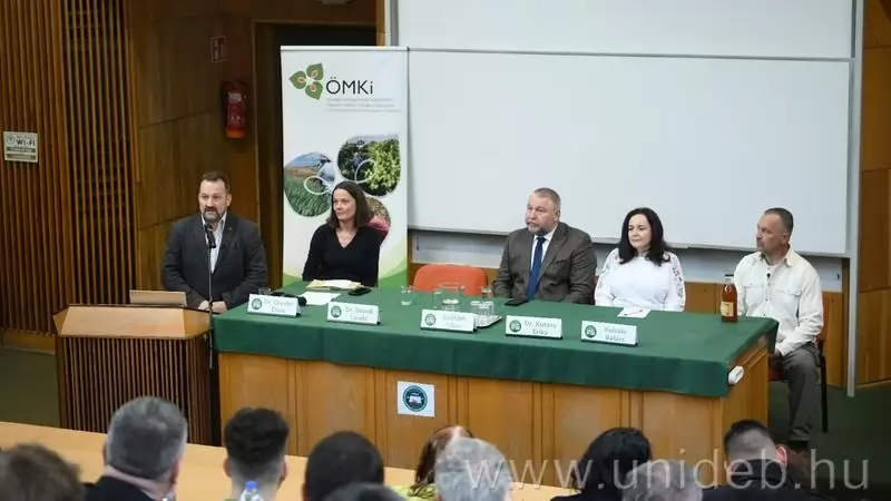 Az ökológiai gazdálkodás helyzetéről és eredményeiről tanácskoztak a Debreceni Egyetemen