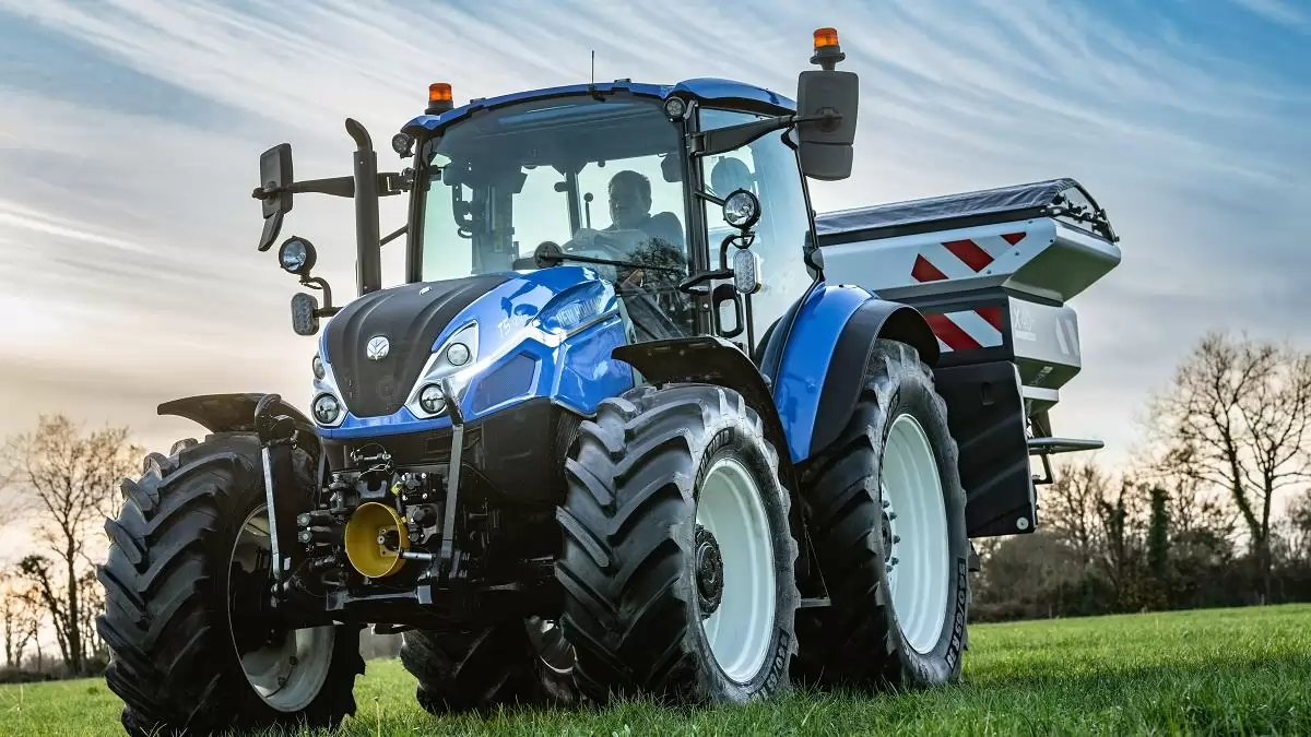 Sokkal több mint egy ráncfelvarrás – Megérkeztek a  New Holland T5 Utility traktorok