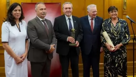 Vesztergombi Ferenc kapta idén a Magyar Bor Akadémia Életmű Díját