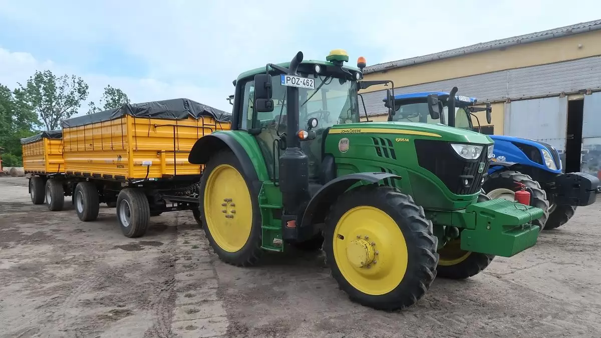 Szívós, mint a kétpúpú teve – WIELTON PRS-W gabonaszállító pótkocsi