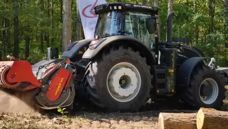 Gépújdonságok a jövedelmező erdészeti munkához: Valkon gépbemutató Nyíradonyban