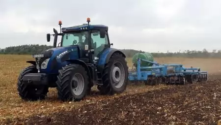 Vízmegtartó, talajkímélő művelésre fejlesztett új munkagépeket az OMIKRON Kft.