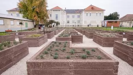 Innovatív megoldások az agráriumban – bemutatóüzemeket és okoskertet adott át a Széchenyi István Egyetem Mosonmagyaróváron