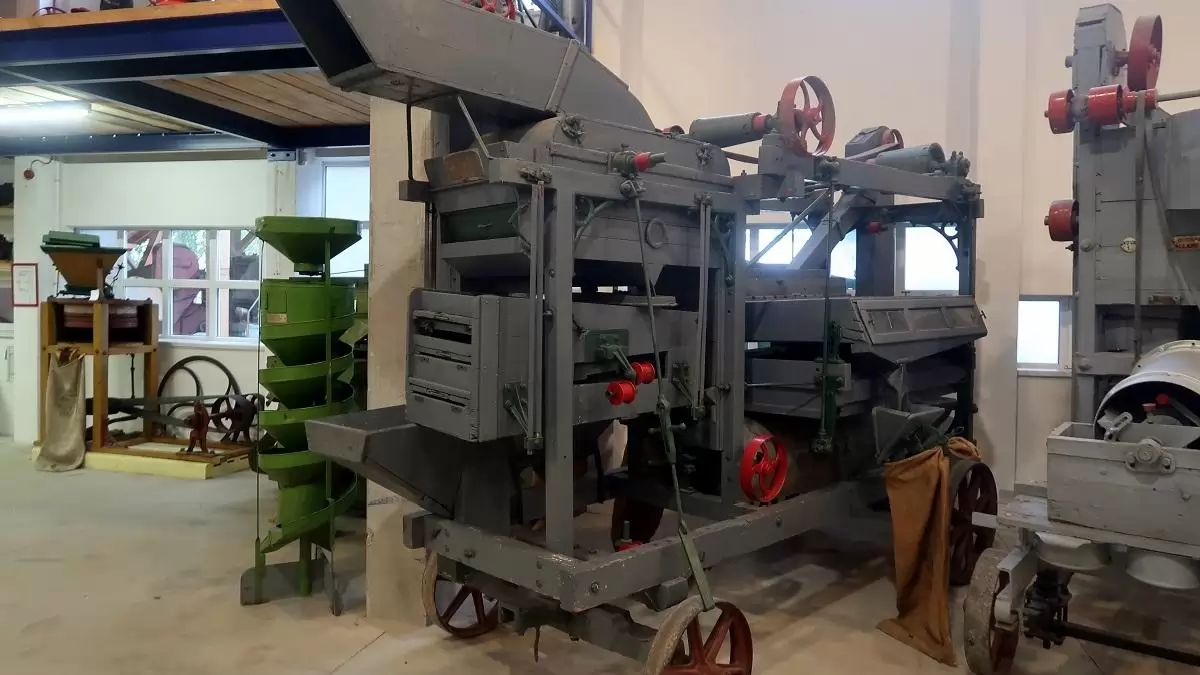 A mezőgépek veteránjai – HSCS. Ezüst Szelektor – A tökéletes magtisztító gép  