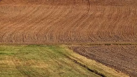 Folytatódik a földértékesítési program
