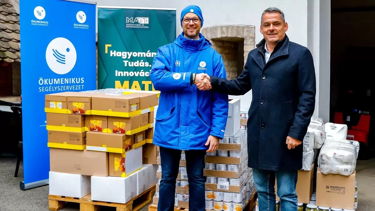 Az idén is 1,5 millió forint értékű karácsonyi  adománnyal segíti a MATE a rászoruló családokat