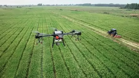 A Nébih 2025-ben is célzott helyszíni ellenőrzésekkel támogatta a jogszerű hazai drónos növényvédelmet