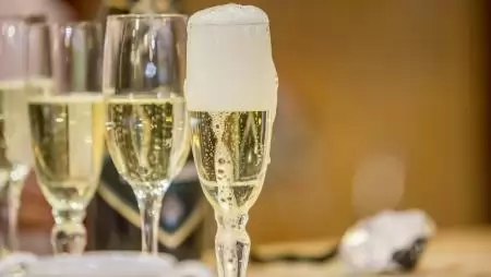Magyar pezsgő koronázza meg az év végi ünnepeket!