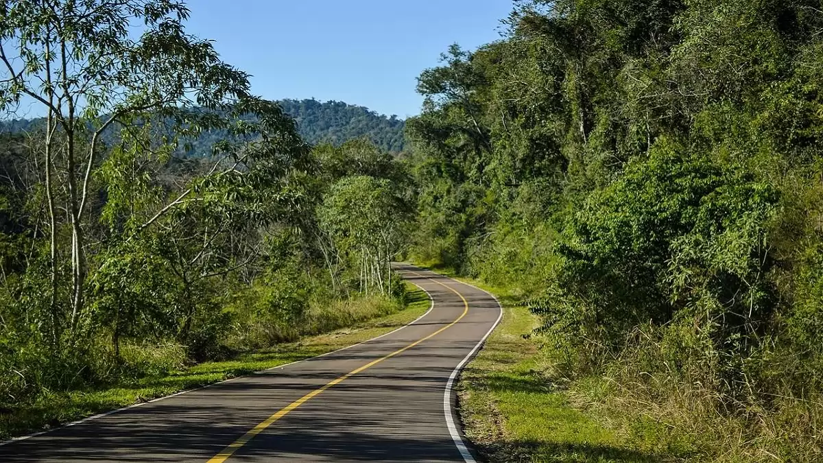 Agrárvállalkozásokat is segít -  Több mint 100 település külterületi útfejlesztését támogatja a kormány