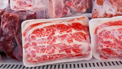 Fagyasztásra szánt hús: az EFSA értékelte a baktériumok szaporodását a fogyasztókhoz kerülés előtt