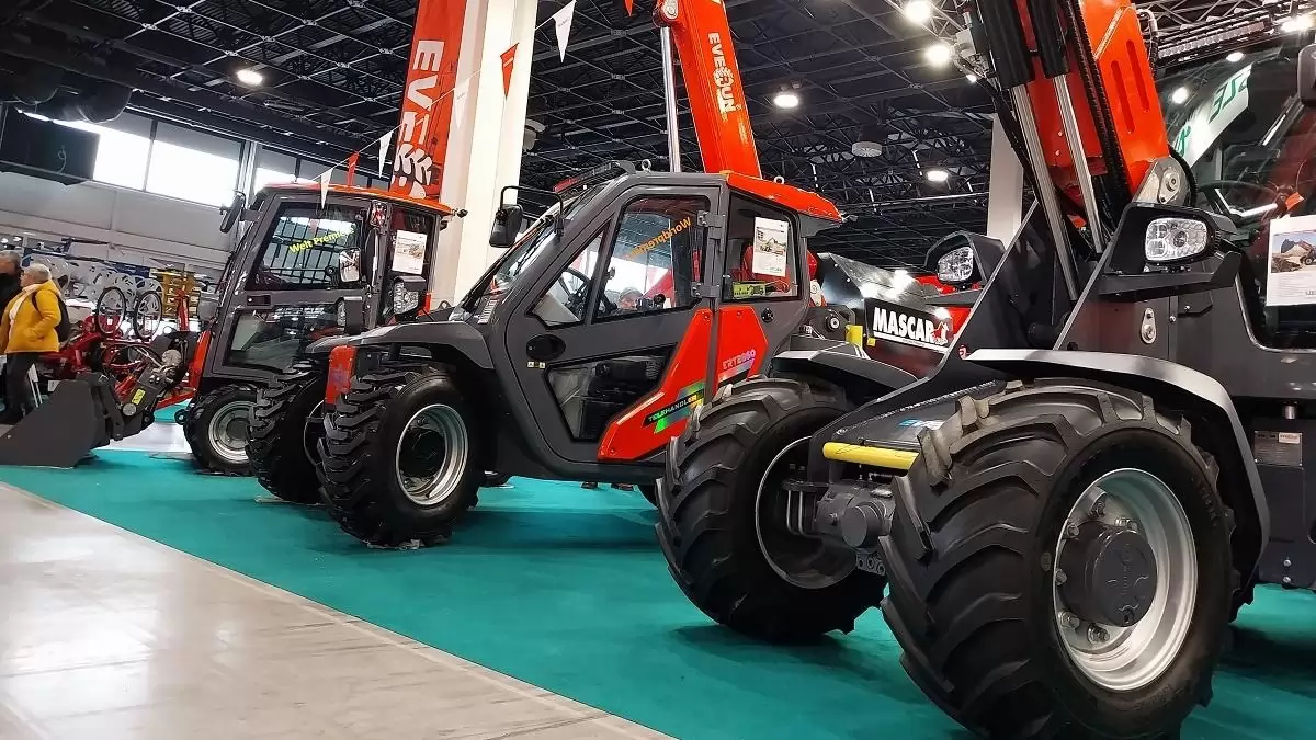  35 év, új márkák a kínálatban: bejártuk a SZEGÁNA Kft. standját az AGROmash-on 