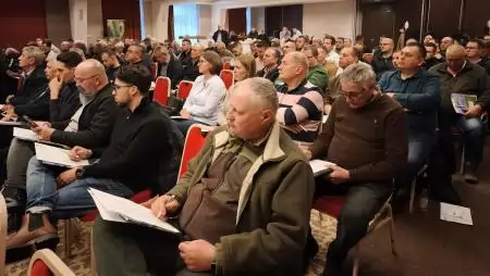 A Sumi Agronak mindig van mondanivalója