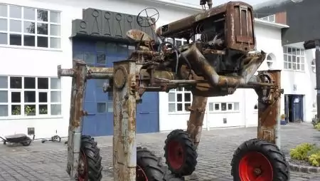 DUTRA UH-40 – Szőlőművelő hidastraktor