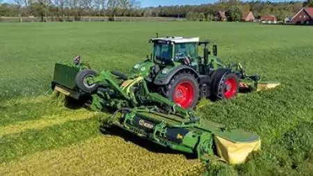 12,50 méter átütő erő: a KRONE bemutatja az új EasyCut B 1250 CV Fold Collect modellt