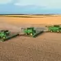 A John Deere bemutatja a 2027-es modellév fejlesztéseit a T5/T6, S7 és X9 sorozatú kombájnoknál
