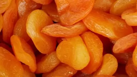 Aszalt sárgabarack termékeket hívott vissza a Nébih