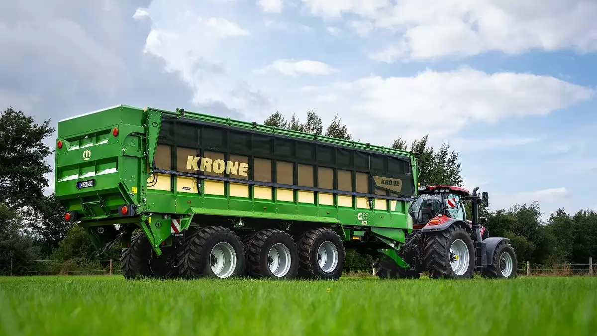 KRONE GX: Új generáció érintésmentes kényszerkormányzással és új vezérlő számítógéppel