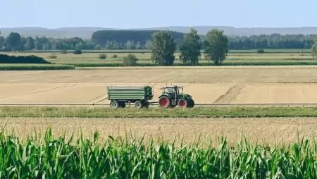 Vitézy Dávid: az év végéig literenként 25 forinttal csökkentik a 7,5 tonna feletti dízeles járművek jövedéki adóját